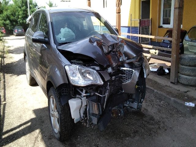 bontott SSANGYONG KORANDO Bal első Ajtó (Üres lemez)