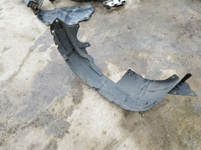 bontott SSANGYONG KORANDO Bal első Dobbetét (Kerékjárati, Műanyag)