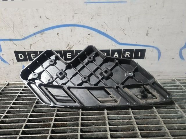 bontott SSANGYONG KORANDO Bal Fényszóró Tartó