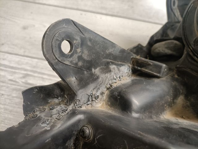 bontott SSANGYONG KORANDO Bal Fényszóró