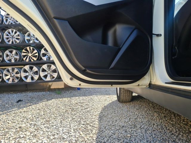 bontott SSANGYONG KORANDO Bal hátsó Ajtó (Üres lemez)