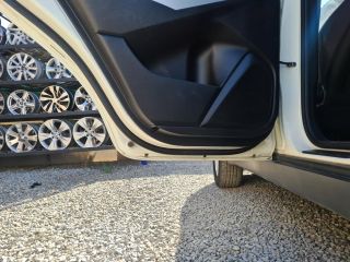 bontott SSANGYONG KORANDO Bal hátsó Ajtó (Üres lemez)