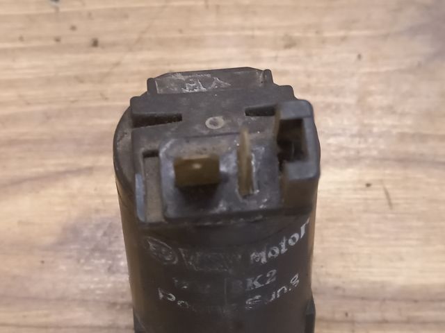 bontott SSANGYONG KORANDO Első Ablakmosó Szivattyú