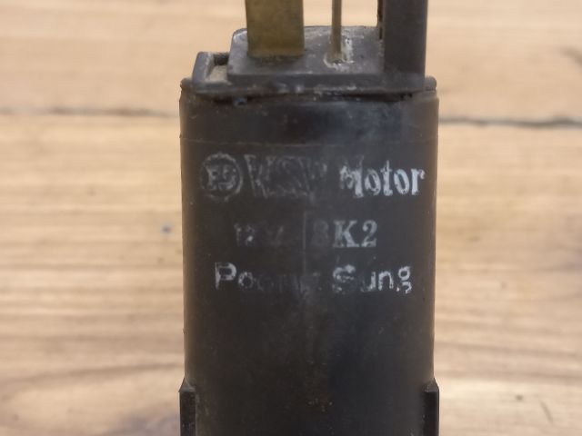 bontott SSANGYONG KORANDO Első Ablakmosó Szivattyú