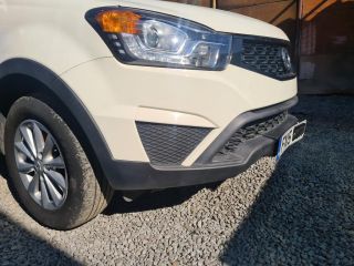 bontott SSANGYONG KORANDO Első Lökhárító (Üresen)