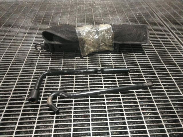 bontott SSANGYONG KORANDO Emelő