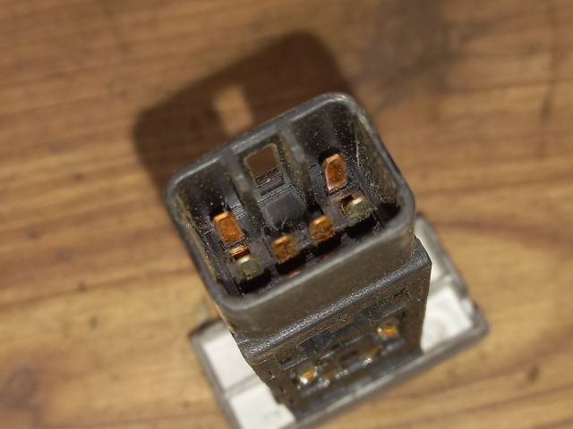 bontott SSANGYONG KORANDO Hátsó Ködzárófény Kapcsoló