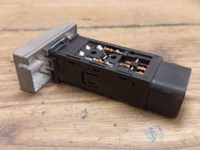 bontott SSANGYONG KORANDO Hátsó Ködzárófény Kapcsoló