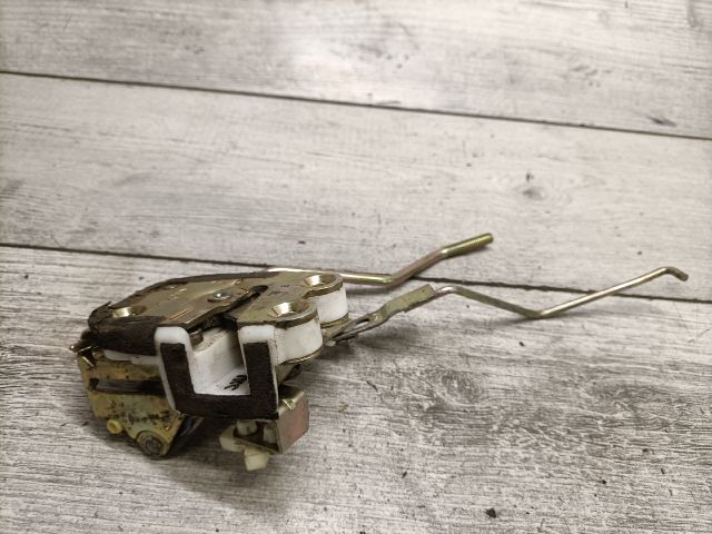 bontott SSANGYONG KORANDO Jobb első Ajtózár