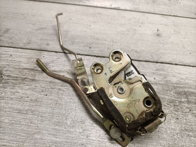 bontott SSANGYONG KORANDO Jobb első Ajtózár