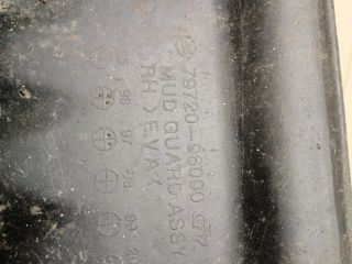 bontott SSANGYONG KORANDO Jobb első Sárvédő Gumi