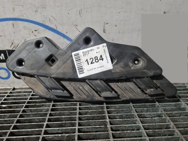 bontott SSANGYONG KORANDO Jobb Fényszóró Tartó