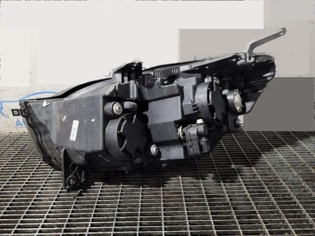 bontott SSANGYONG KORANDO Jobb Fényszóró