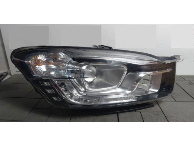 bontott SSANGYONG KORANDO Jobb Fényszóró