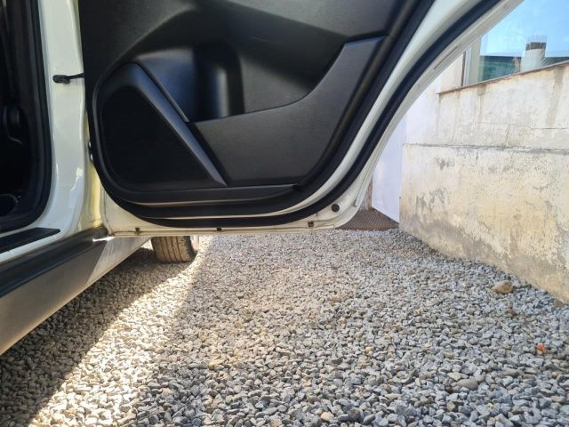 bontott SSANGYONG KORANDO Jobb hátsó Ajtó (Üres lemez)