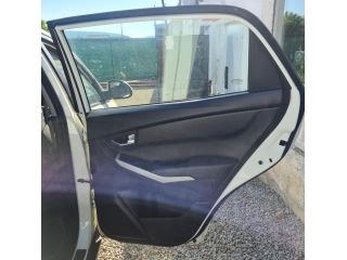 bontott SSANGYONG KORANDO Jobb hátsó Ajtó (Üres lemez)