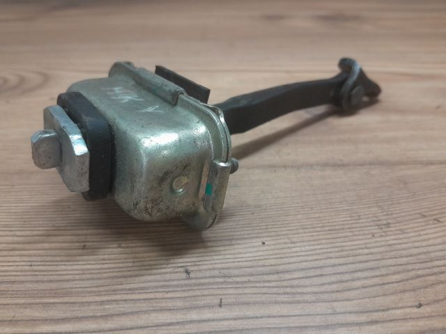 bontott SSANGYONG KORANDO Jobb hátsó Ajtóhatároló