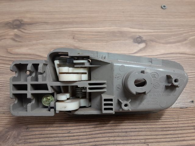 bontott SSANGYONG KORANDO Jobb hátsó Belső Kilincs