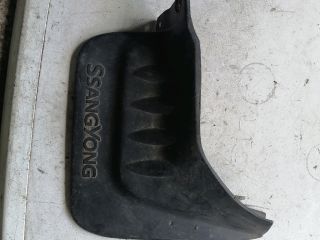 bontott SSANGYONG KORANDO Jobb hátsó Sárvédő Gumi