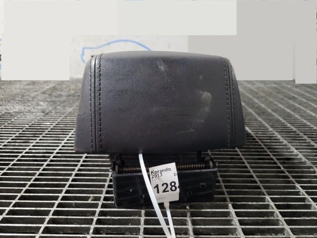 bontott SSANGYONG KORANDO Könyöklő