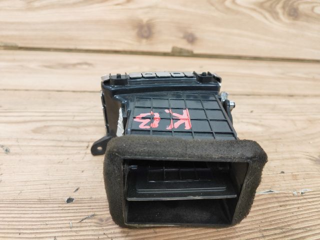 bontott SSANGYONG KORANDO Középső Bal Szellőző