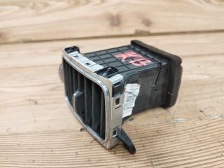 bontott SSANGYONG KORANDO Középső Bal Szellőző