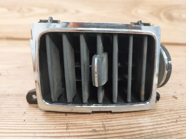 bontott SSANGYONG KORANDO Középső Jobb Szellőző