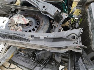 bontott SSANGYONG KORANDO Levélrács