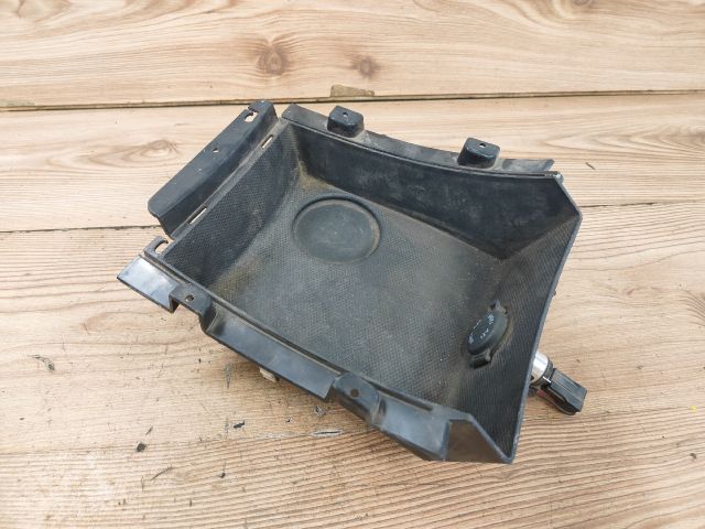 bontott SSANGYONG KORANDO Szivargyújtó Aljzat