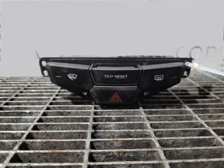 bontott SSANGYONG KORANDO Vészvillogó Kapcsoló