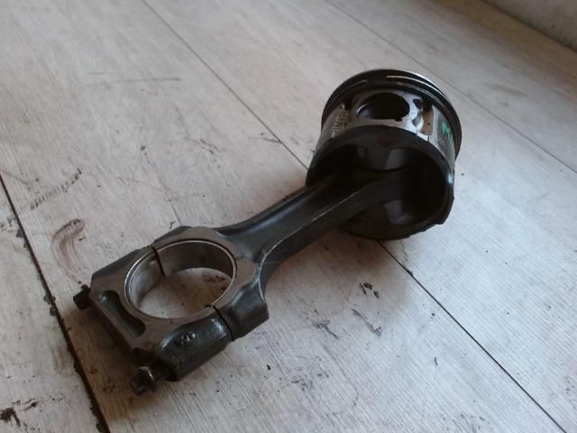 bontott SSANGYONG KYRON Dugattyú és Hajtókar