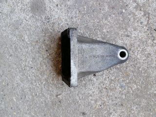 bontott SSANGYONG KYRON Motor Tartó Bak Jobb