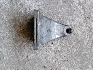 bontott SSANGYONG KYRON Motor Tartó Bak Jobb