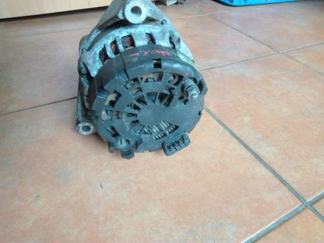 bontott SSANGYONG KYRON Generátor