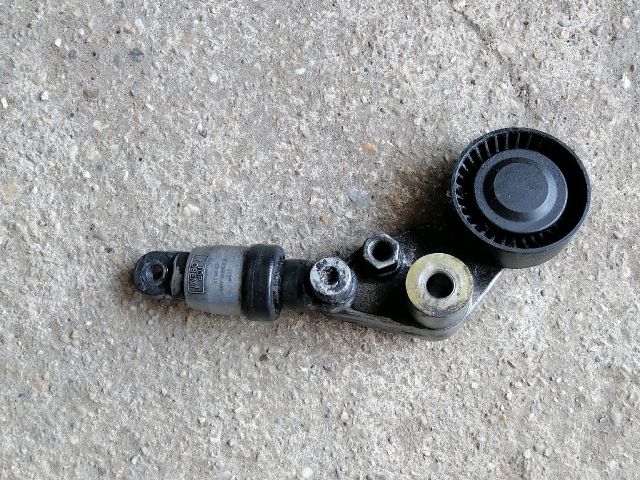 bontott SSANGYONG KYRON Szíjfeszítő Görgő