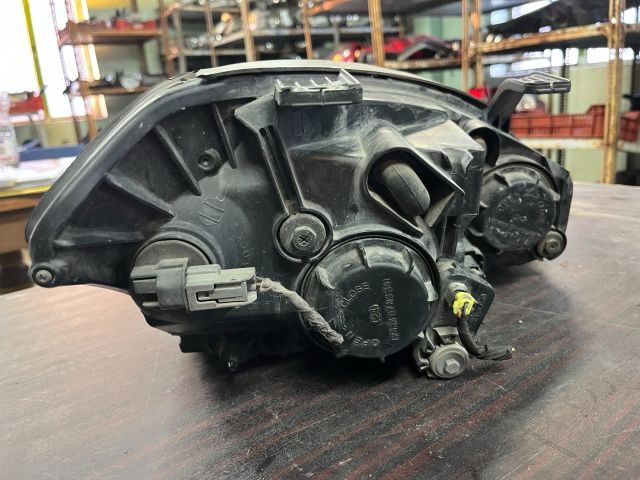 bontott SSANGYONG KYRON Bal Fényszóró