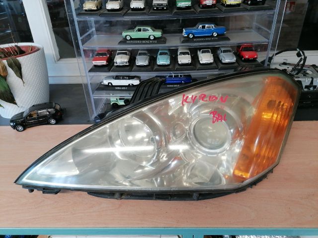 bontott SSANGYONG KYRON Bal Fényszóró