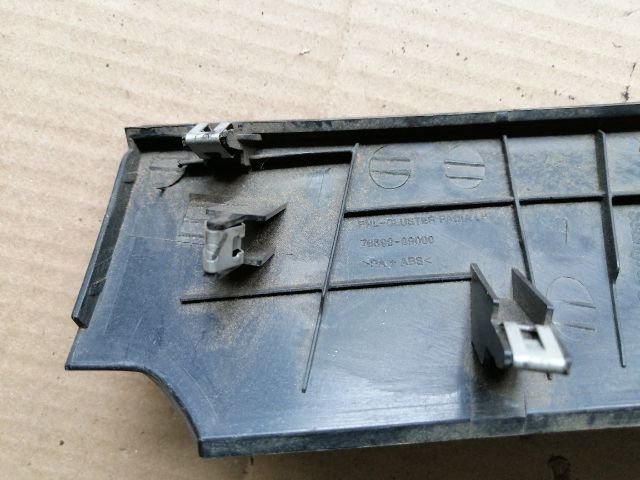 bontott SSANGYONG KYRON Bal Műszerfal Díszléc