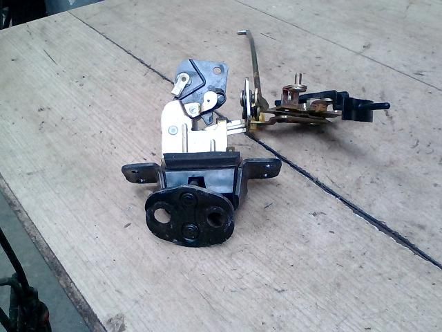 bontott SSANGYONG KYRON Csomagtérajtó Zárszerkezet