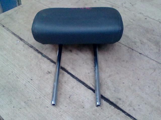 bontott SSANGYONG KYRON Hátsó középső Fejtámla