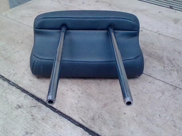 bontott SSANGYONG KYRON Hátsó középső Fejtámla