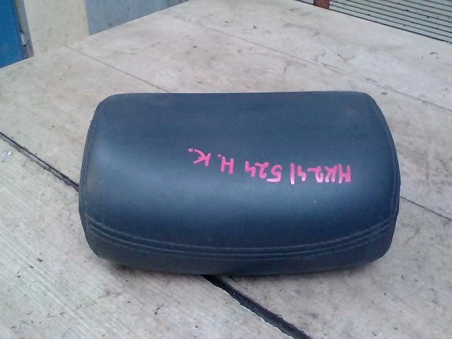 bontott SSANGYONG KYRON Hátsó középső Fejtámla