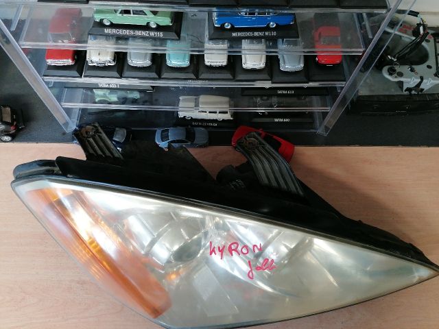 bontott SSANGYONG KYRON Jobb Fényszóró