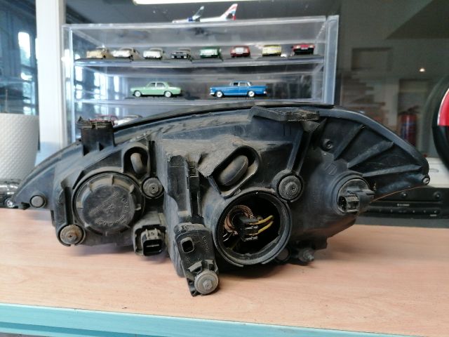 bontott SSANGYONG KYRON Jobb Fényszóró