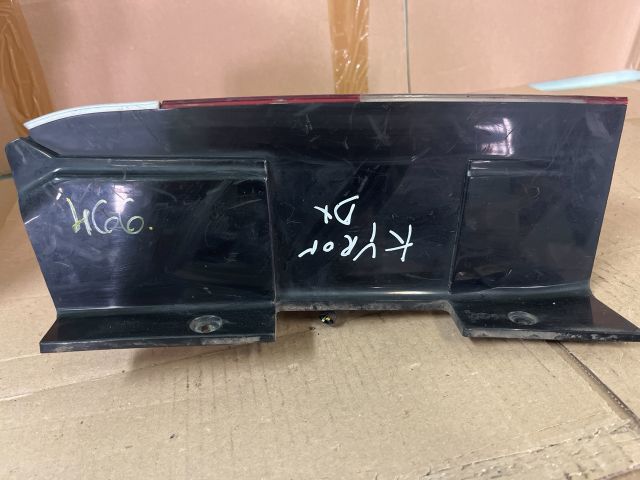 bontott SSANGYONG KYRON Jobb Hátsó Lámpa