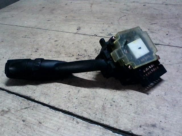 bontott SSANGYONG KYRON Jobb Kormánykapcsoló Ablaktörlő