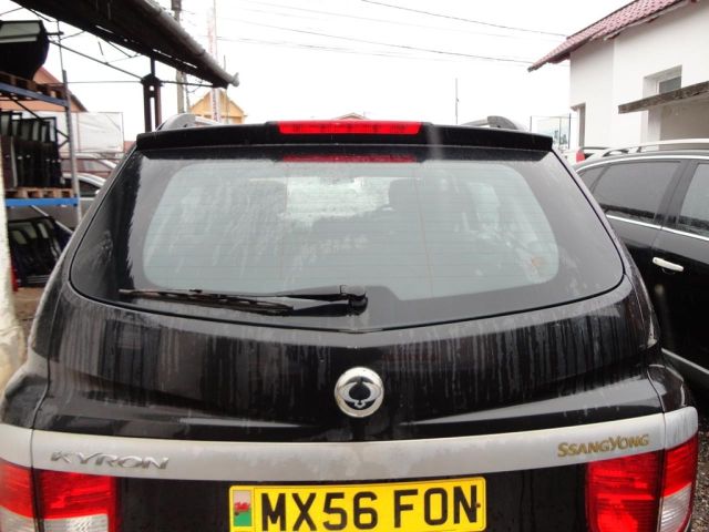 bontott SSANGYONG KYRON Pótféklámpa