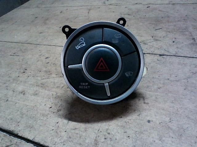 bontott SSANGYONG KYRON Vészvillogó Kapcsoló