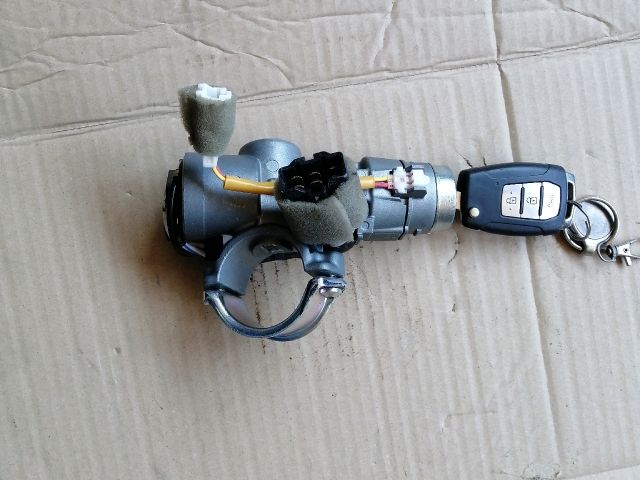 bontott SSANGYONG MUSSO Gyújtáskapcsoló Házzal