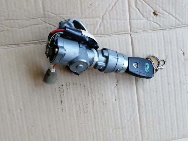 bontott SSANGYONG MUSSO Gyújtáskapcsoló Házzal